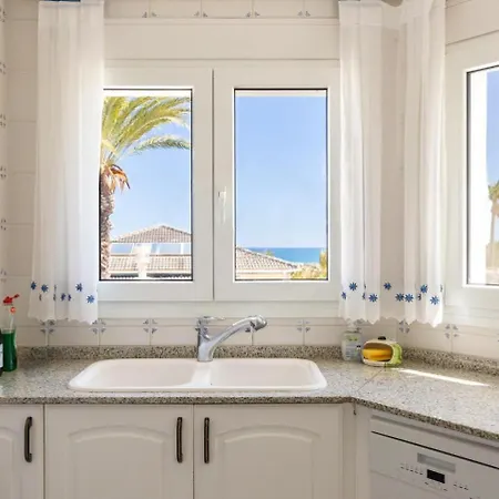 فيلة Mit Meerblick In